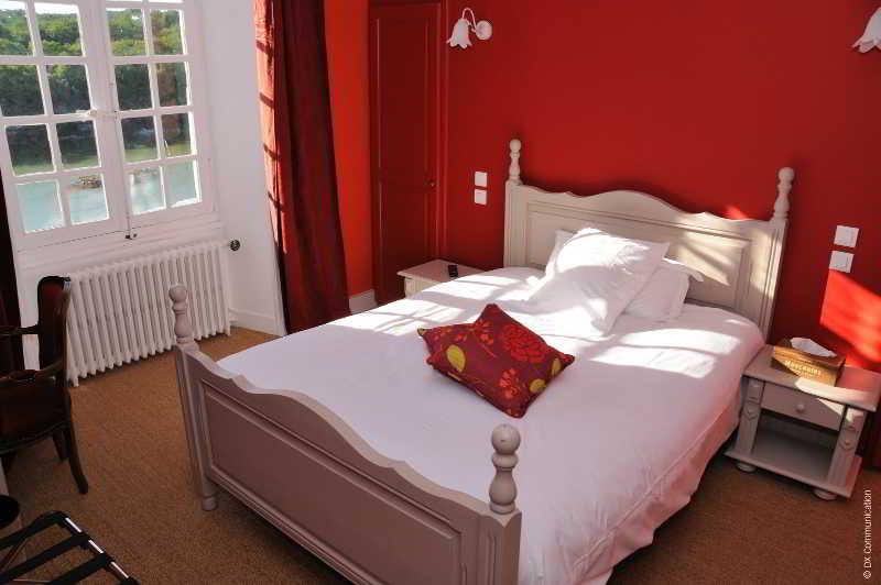 Logis Hotels Domaine Du Chatelard 狄拉克 外观 照片