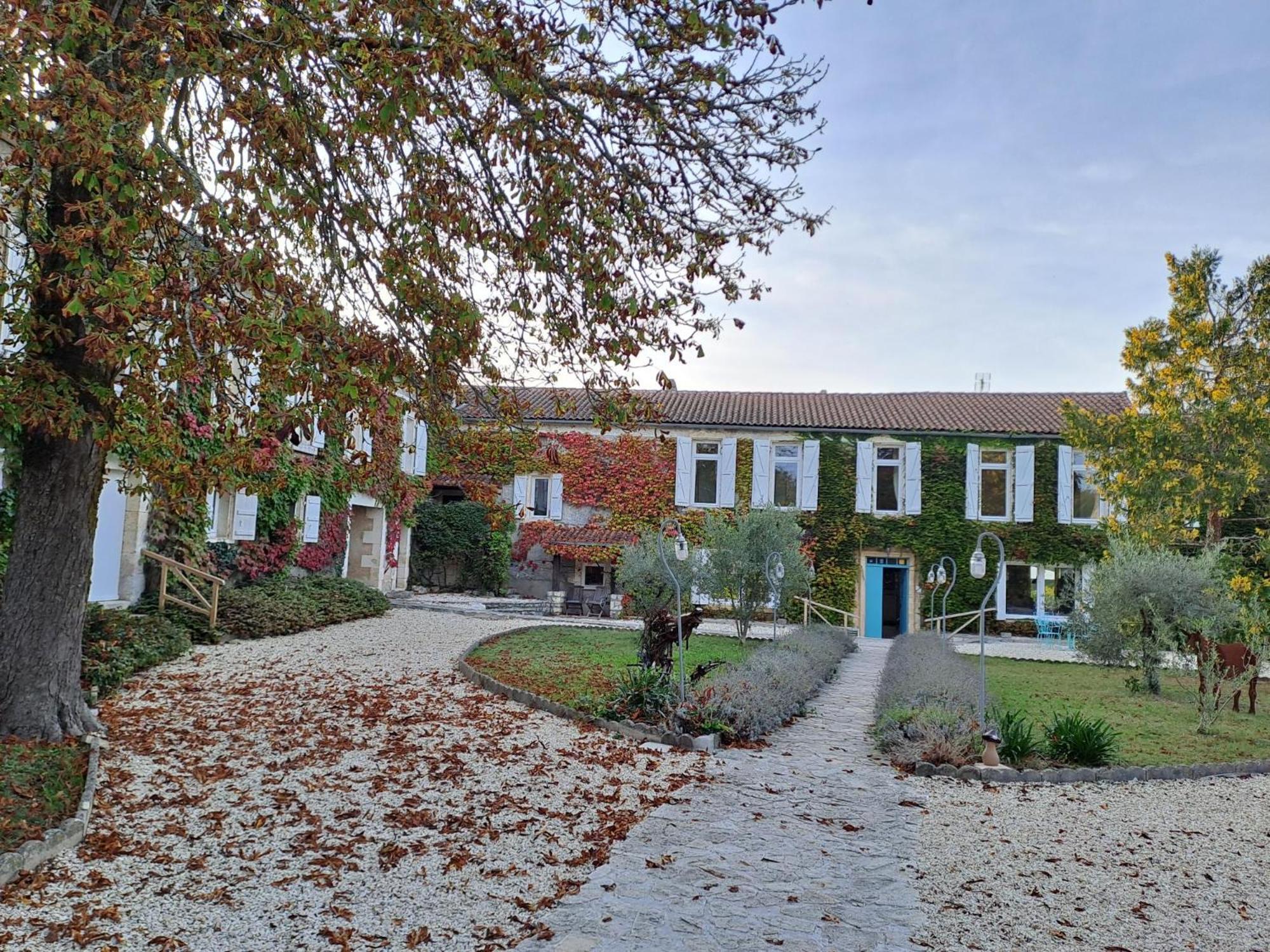 Logis Hotels Domaine Du Chatelard 狄拉克 外观 照片