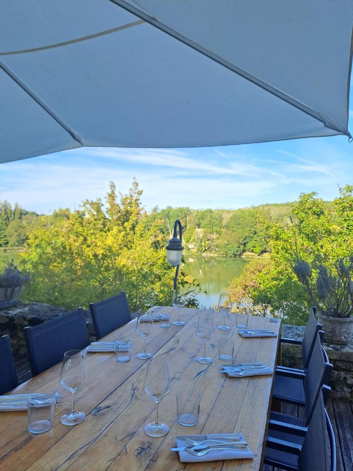 Logis Hotels Domaine Du Chatelard 狄拉克 外观 照片