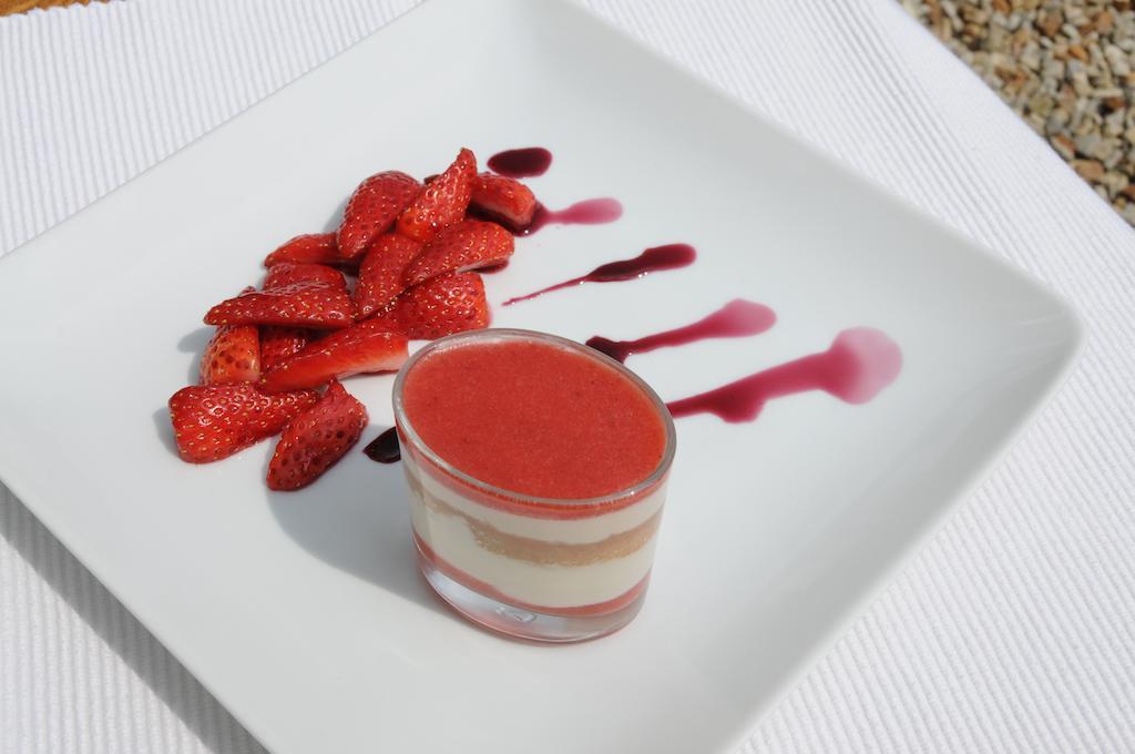 Logis Hotels Domaine Du Chatelard 狄拉克 外观 照片